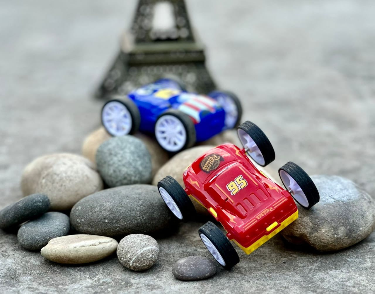 360Β° Stunt Car Toy - Double-Sided Flip Action, Friction Powered, Cartoon-Themed Racer