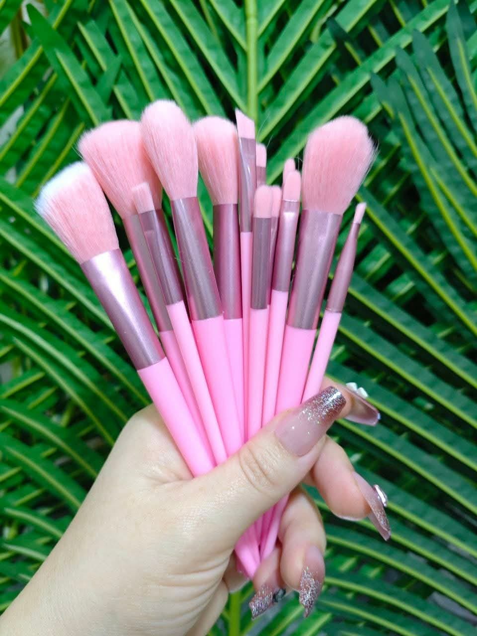 13 Pieces Soft Fluffy Makeup Brush Set - Cosmetics Brush Set - Makeup Brush Kit - Blush and Powder Brushes - Makeup Brushes for Foundation - Pink Color - Without Box