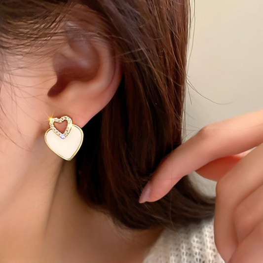 PJT-987 Beautifull Korean Heart Shape Zircon Earrings for Women – Sparkling Black & White Crystal Studs, Fashion Jewelry Gift for Everyday Wear and Special Occasions
