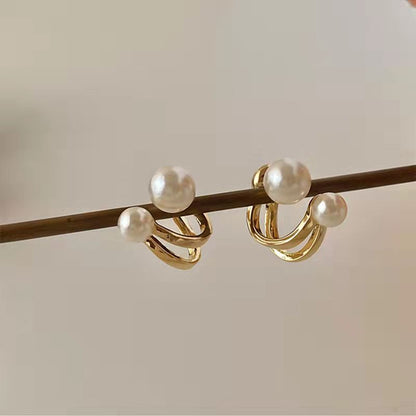 ZVT-167 Korean Pearl Circle Earrings